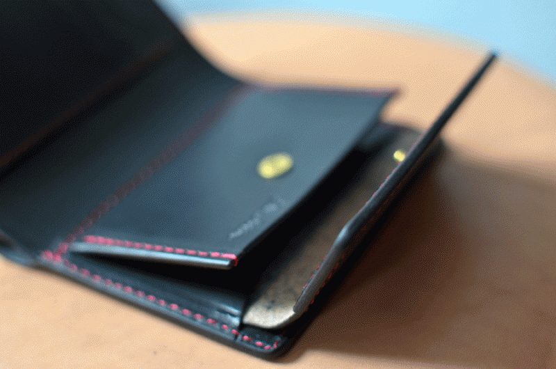 フルオーダーメイドのミドルサイズ財布