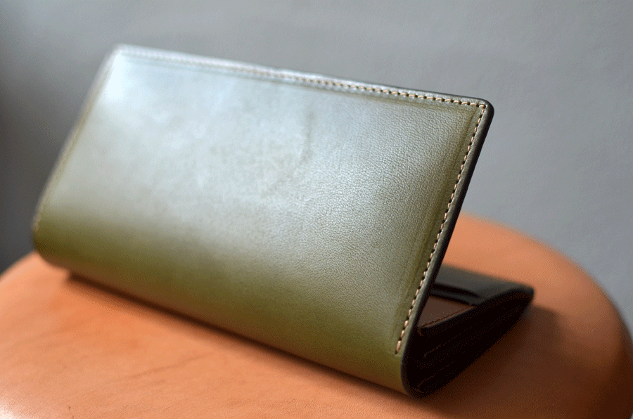 シンプル長財布