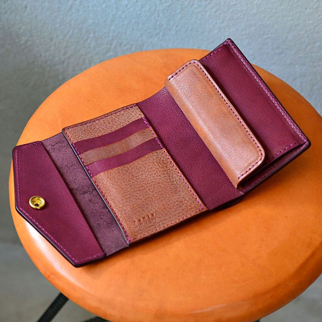 オーダーメイドで作製したミドル財布