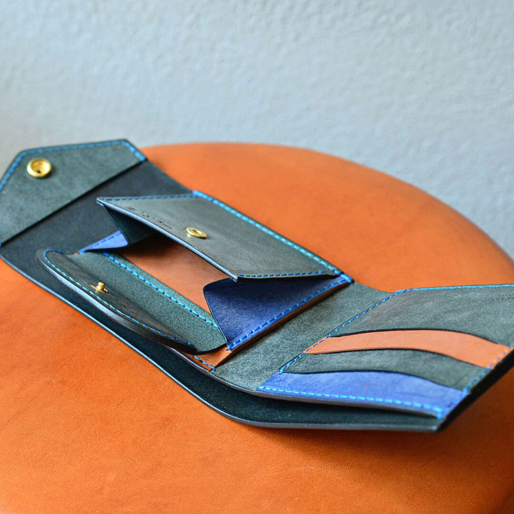 オーダーメイドで作製したショート財布