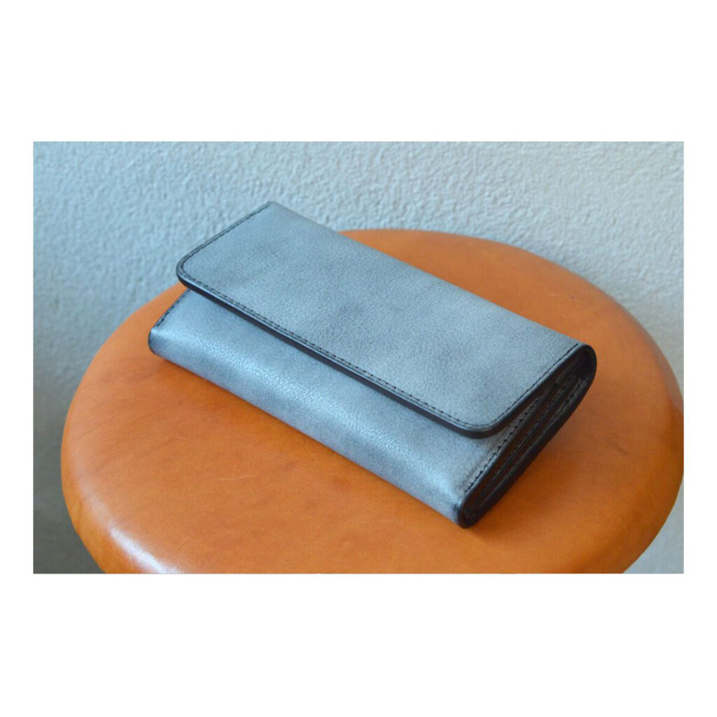 オーダーメイドで作製した財布