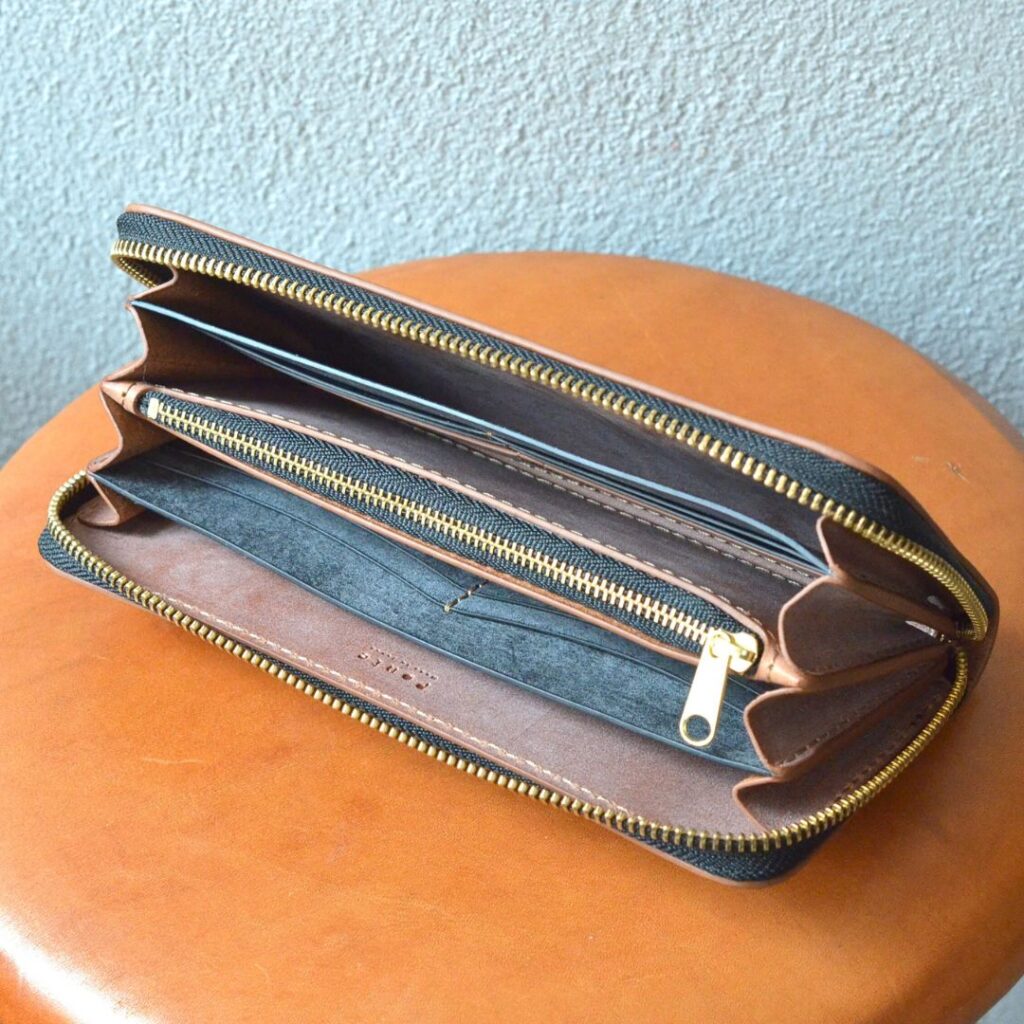 ラウンドファスナー財布