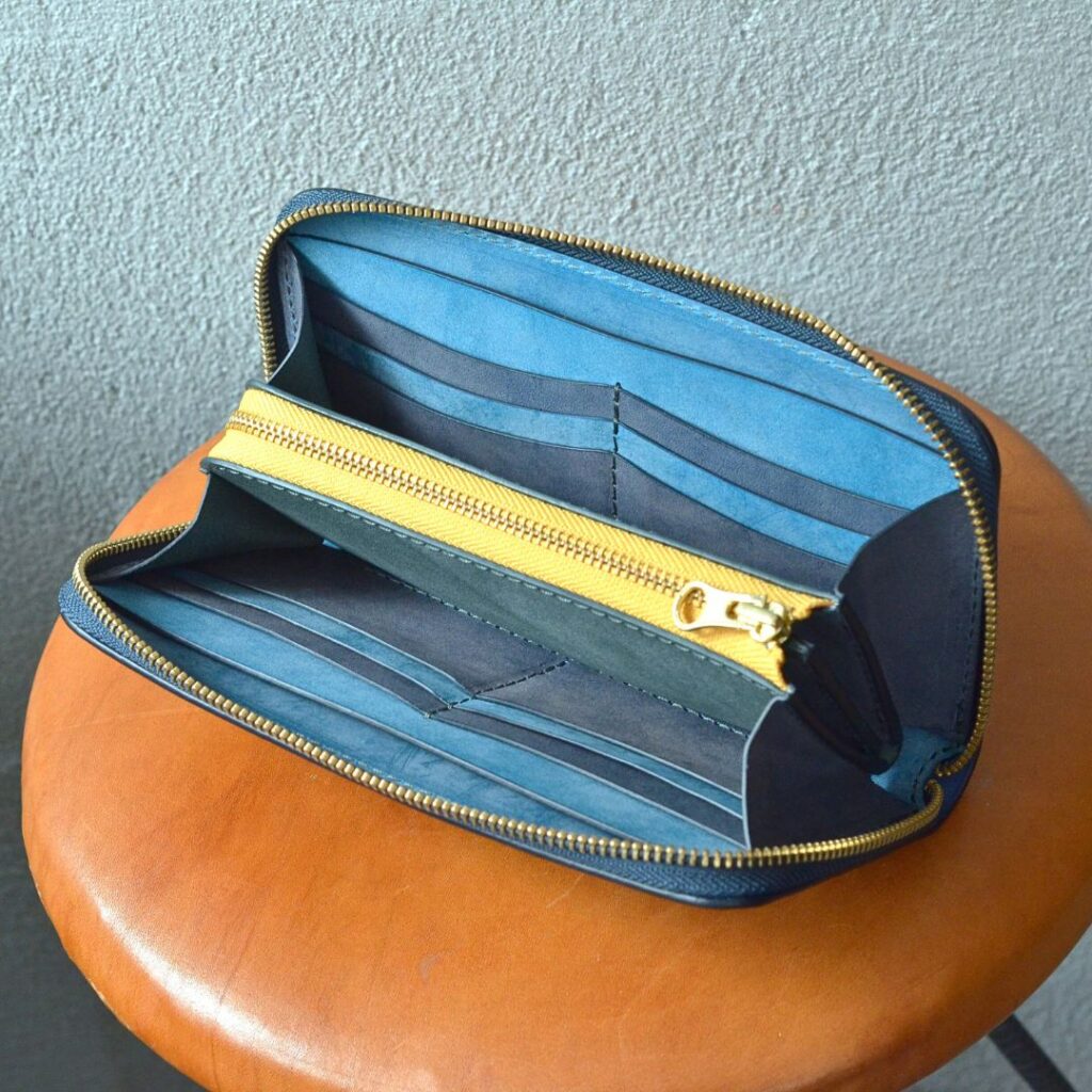 ファスナー財布