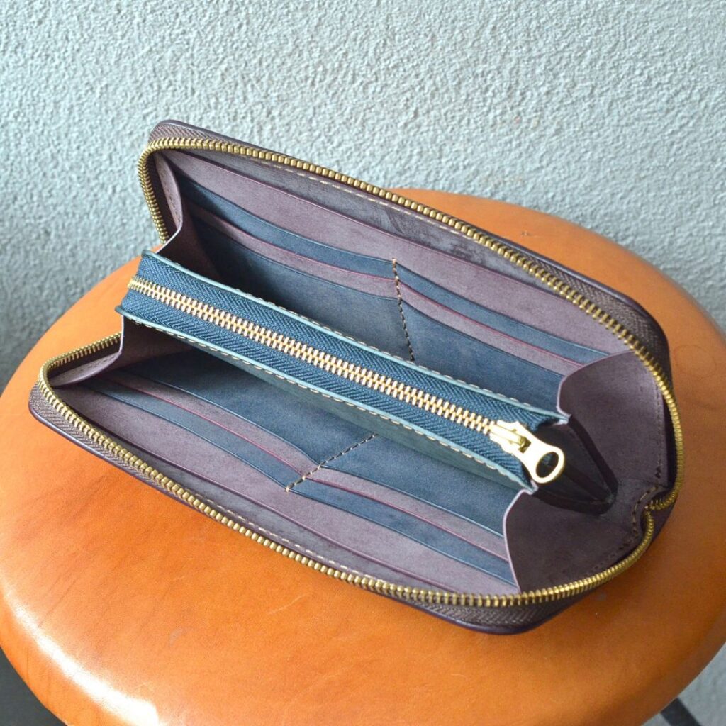 ファスナー財布