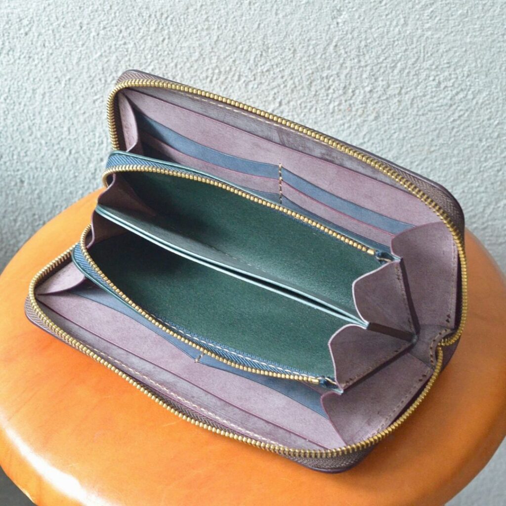 ファスナー財布