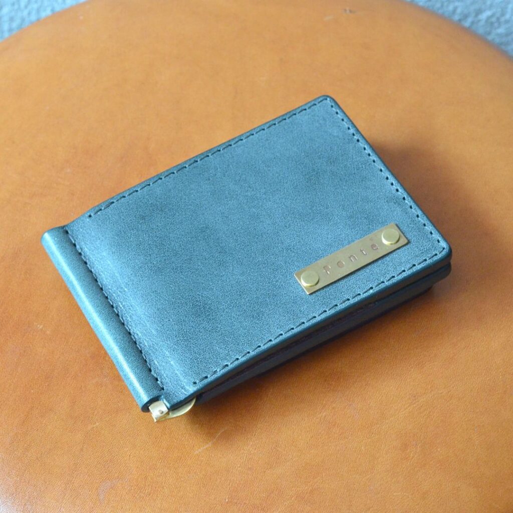 オーダーメイドで作製した財布