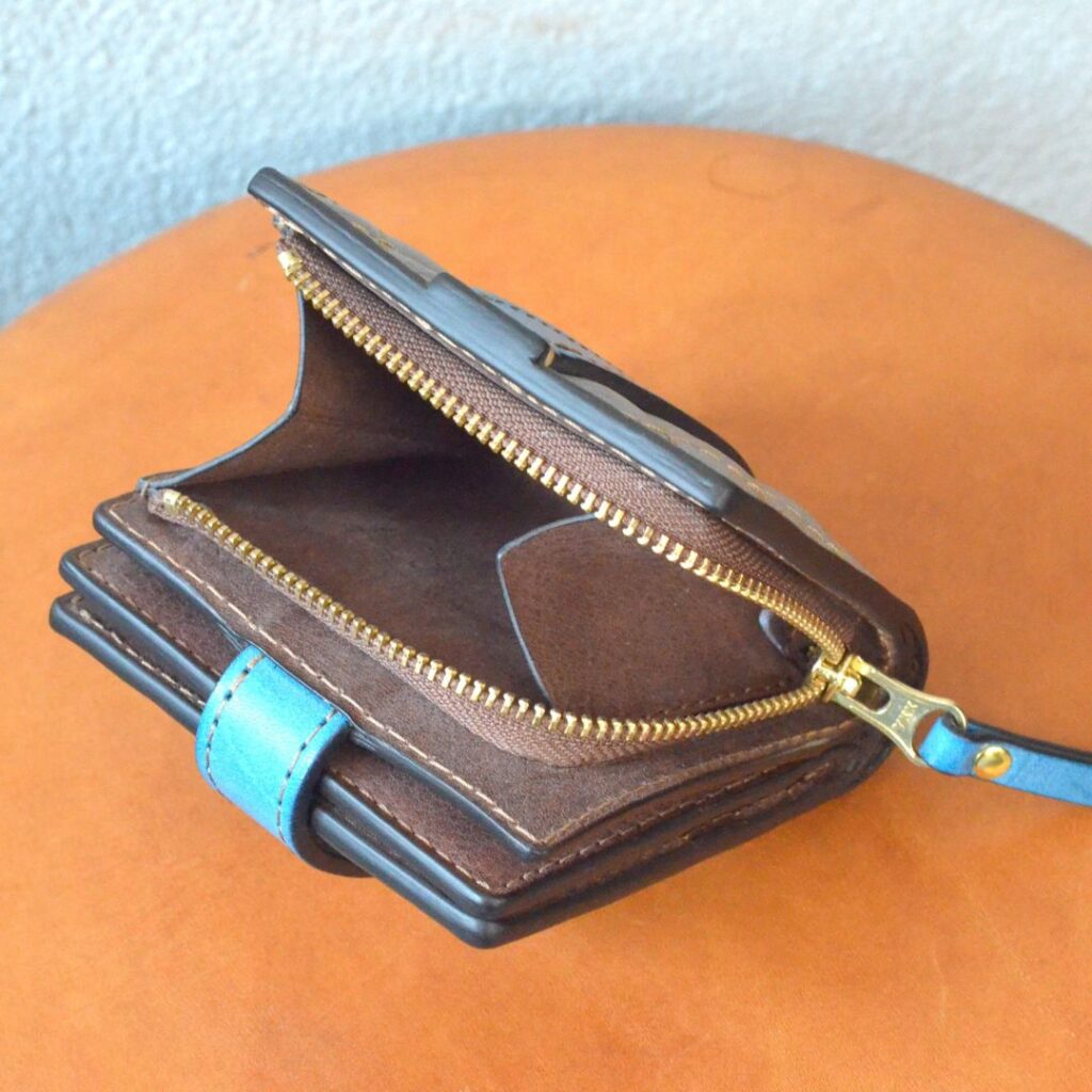 フルオーダーメイドで作製した財布
