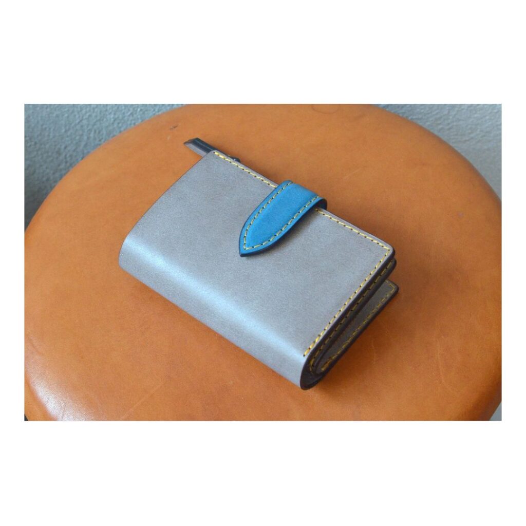 オーダーメイドで作製した財布